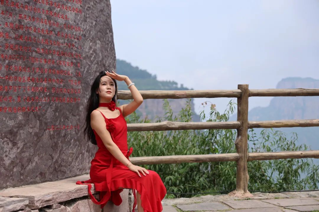 @全体教师和大学生，快来新乡南太行开启免票寻秋之旅！
