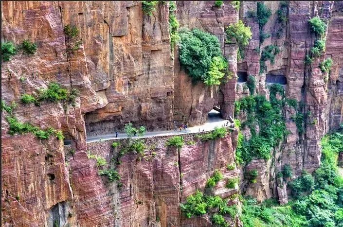 新乡南太行万仙山挂壁公路：见证传奇 连接世界！