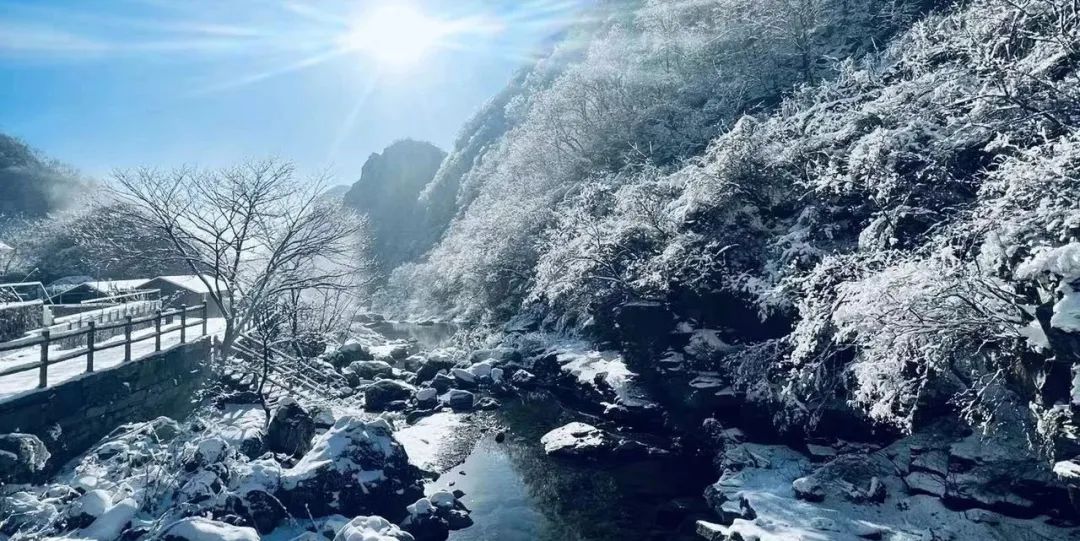 新乡南太行下雪啦！是时候一起去“白头”了，赶紧出发！