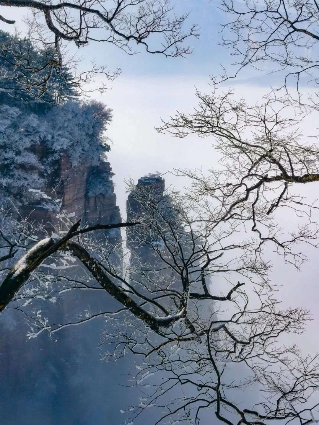 新乡南太行下雪啦！是时候一起去“白头”了，赶紧出发！