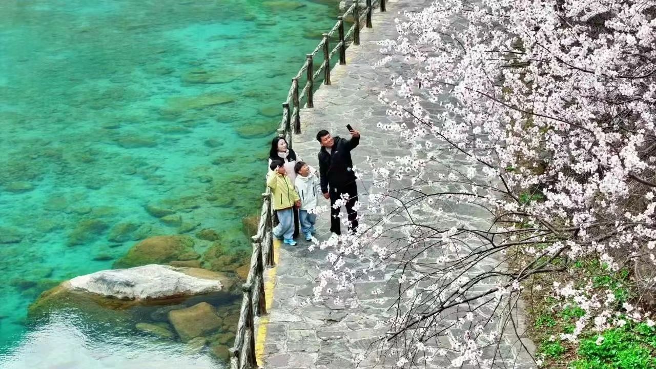 春日新乡南太行，色彩斑斓的浪漫之境！