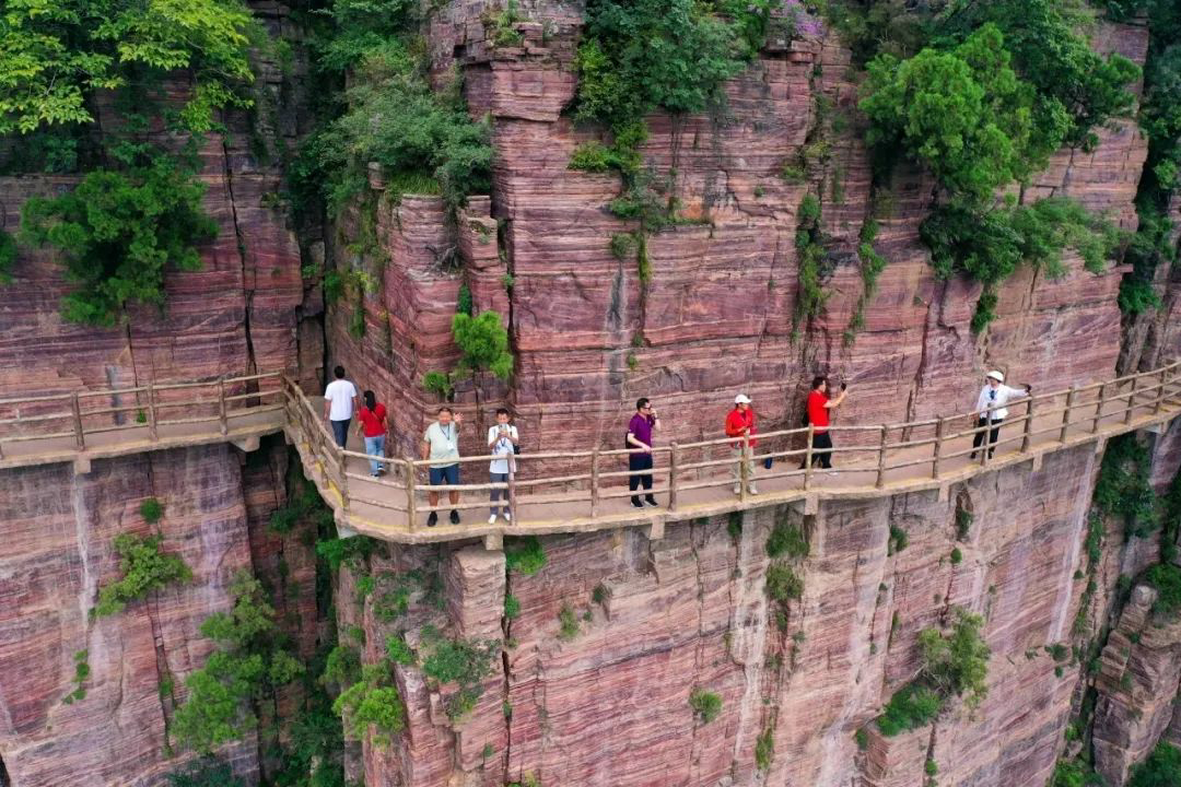 新乡南太行初夏暴击！出片率200%的旅行打卡圣地！