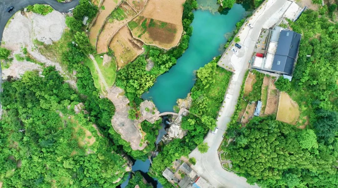 40℃高温自救指南！新乡南太行26℃的山水秘境，摸鱼听剧漂流露营全安排！
