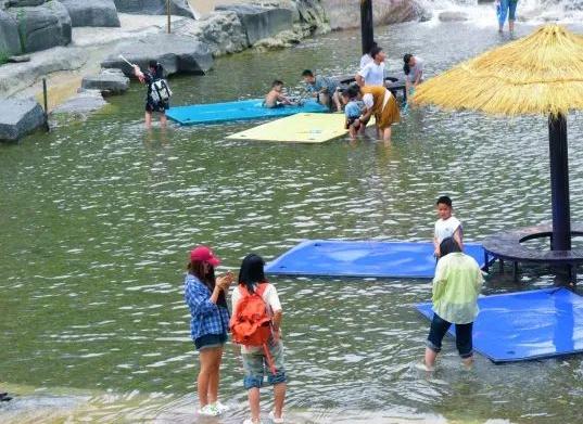 40℃高温自救指南！新乡南太行26℃的山水秘境，摸鱼听剧漂流露营全安排！