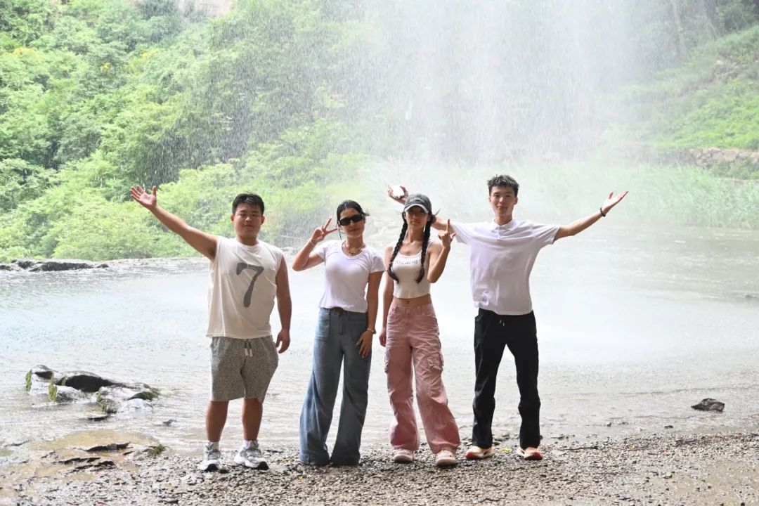热浪退散！冲进新乡南太行26℃清凉秘境，“趣浪”一夏！