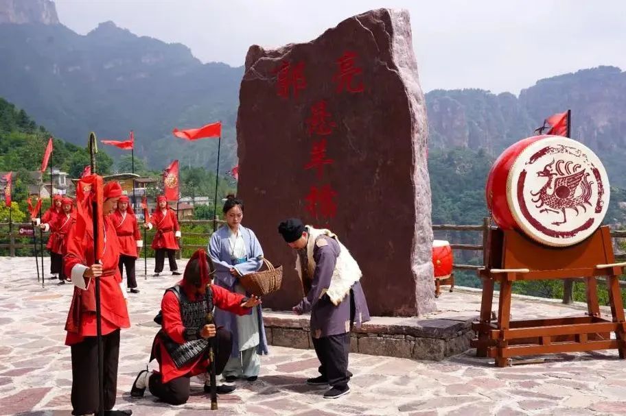 新乡南太行“向阳而生”潮浪玩法新解锁！做朋友圈最浪的显眼包！