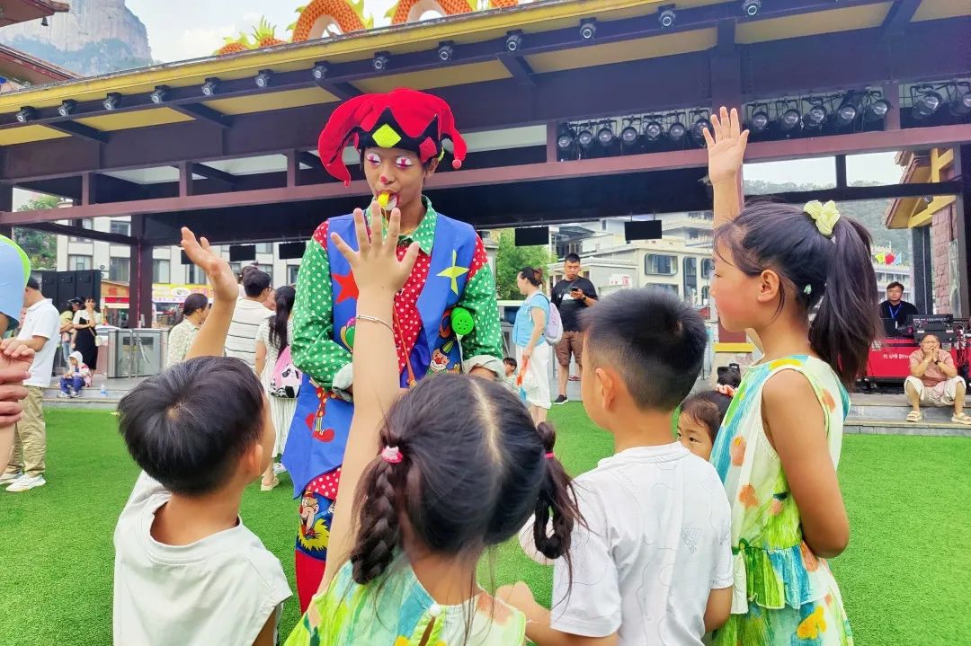新乡南太行“向阳而生”潮浪玩法新解锁！做朋友圈最浪的显眼包！