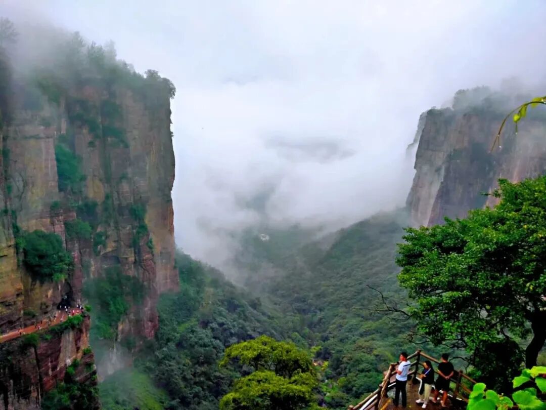 新手到达人“通吃”！新乡南太行「轻+深」双模式徒步，秋景全解锁