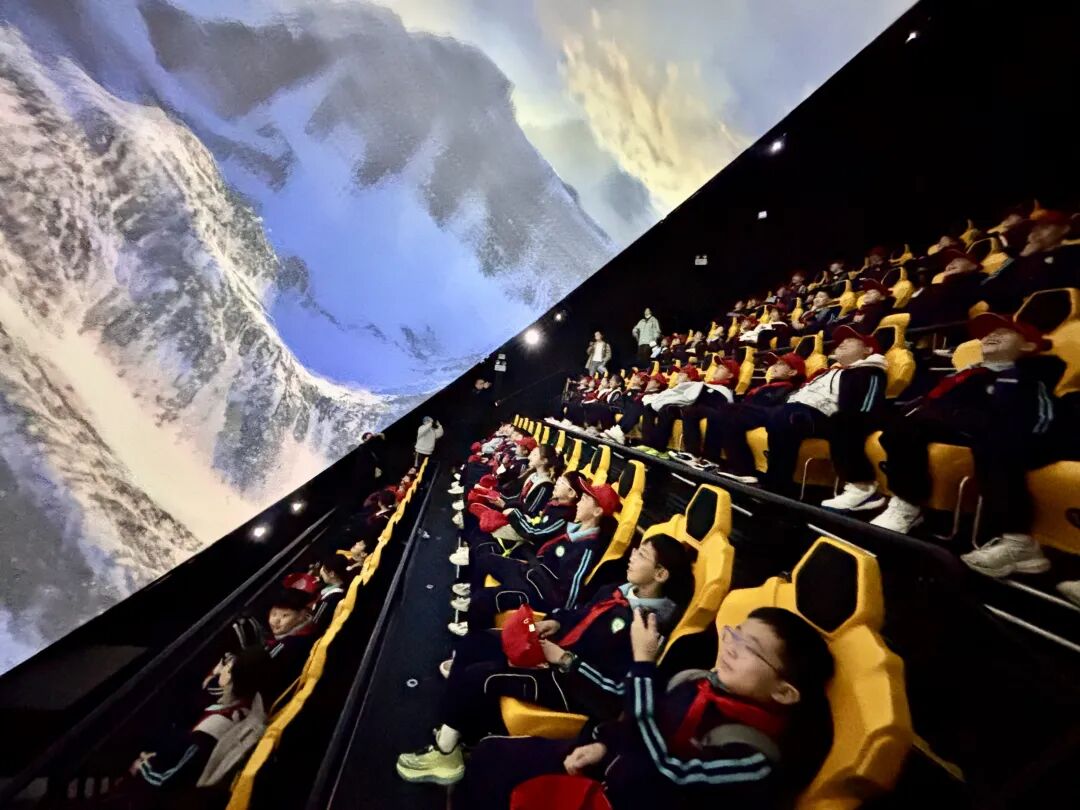 万仙山研学|千名学子在光影与历史中汲取力量! 万仙山研学|千名学子在光影与历史中汲取力量!