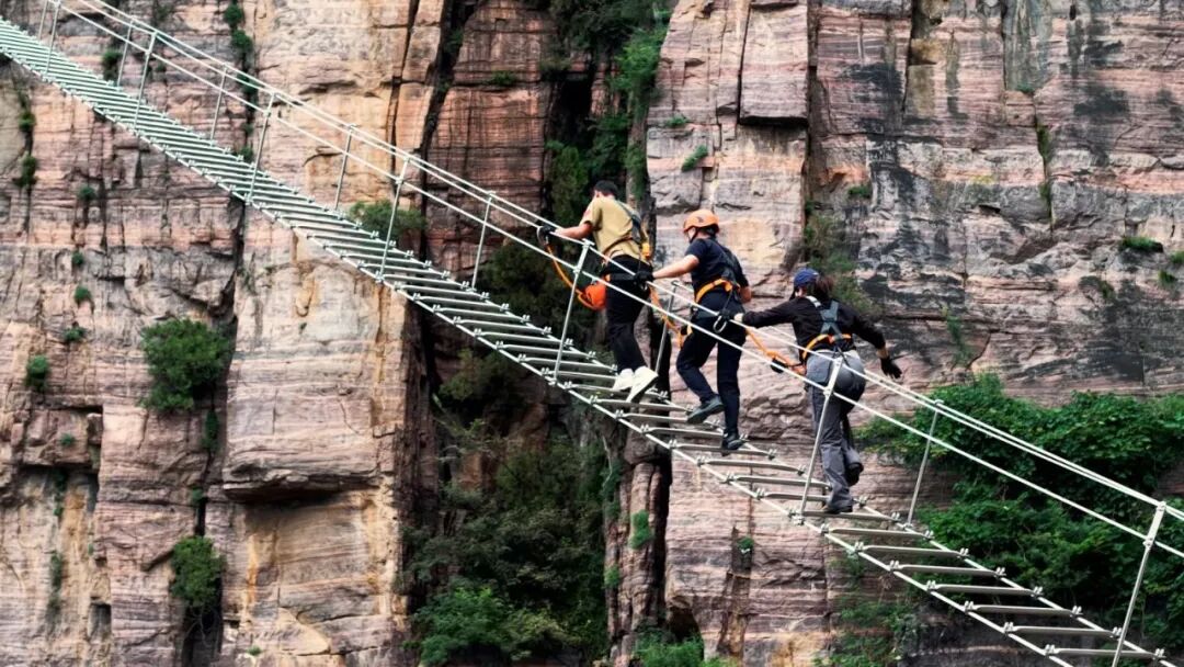 秋染新乡南太行！错过再等一年的秋日盛景，这趟打卡值爆了