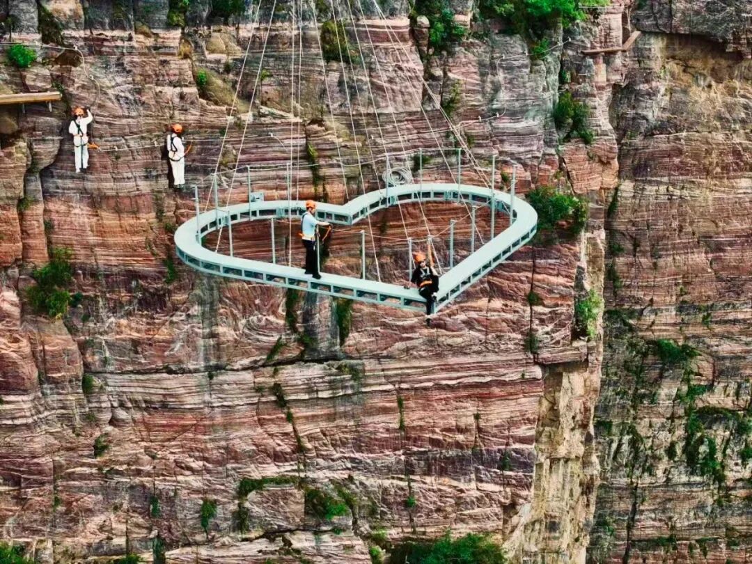 秋染新乡南太行！错过再等一年的秋日盛景，这趟打卡值爆了