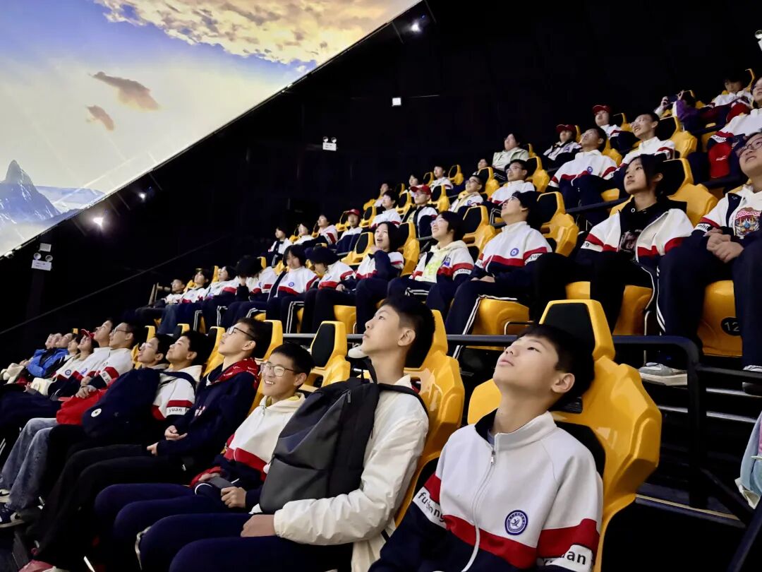 山水课堂爆火!万仙山成研学顶流打卡地! 山水课堂爆火!万仙山成研学顶流打卡地!