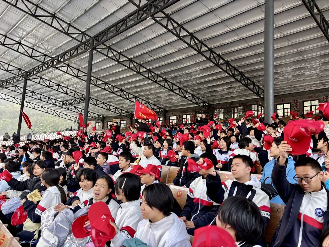 山水课堂爆火!万仙山成研学顶流打卡地! 山水课堂爆火!万仙山成研学顶流打卡地!