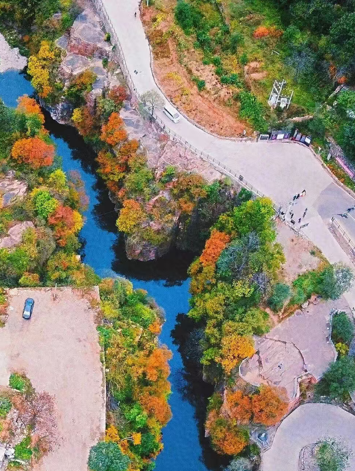 刷屏预警!新乡南太行打翻调色盘,邀你共赴这场“限时赤色盛宴” 刷屏预警!新乡南太行打翻调色盘,邀你共赴这场“限时赤色盛宴”