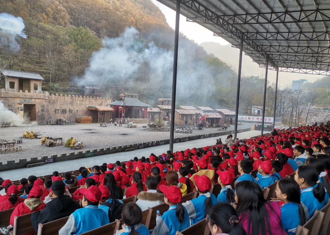 万仙山研学行:把课堂搬进山水间,定格孩子们的探索时刻 万仙山研学行:把课堂搬进山水间,定格孩子们的探索时刻