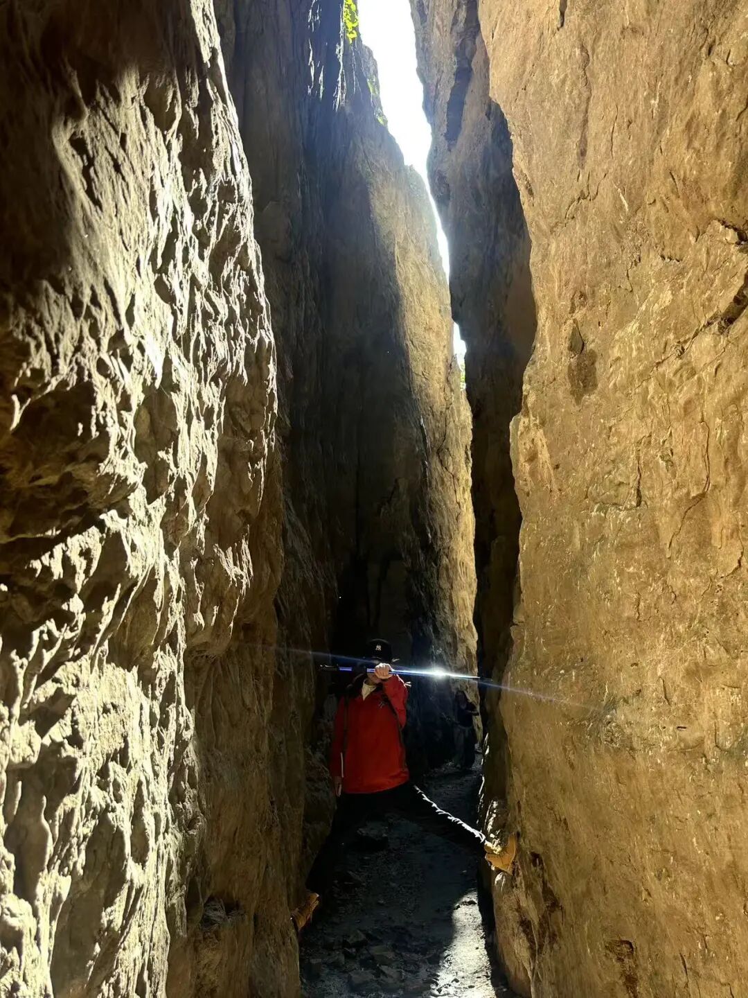 新乡南太行出游指南|绝壁行车VS徒步探幽，一键解锁！