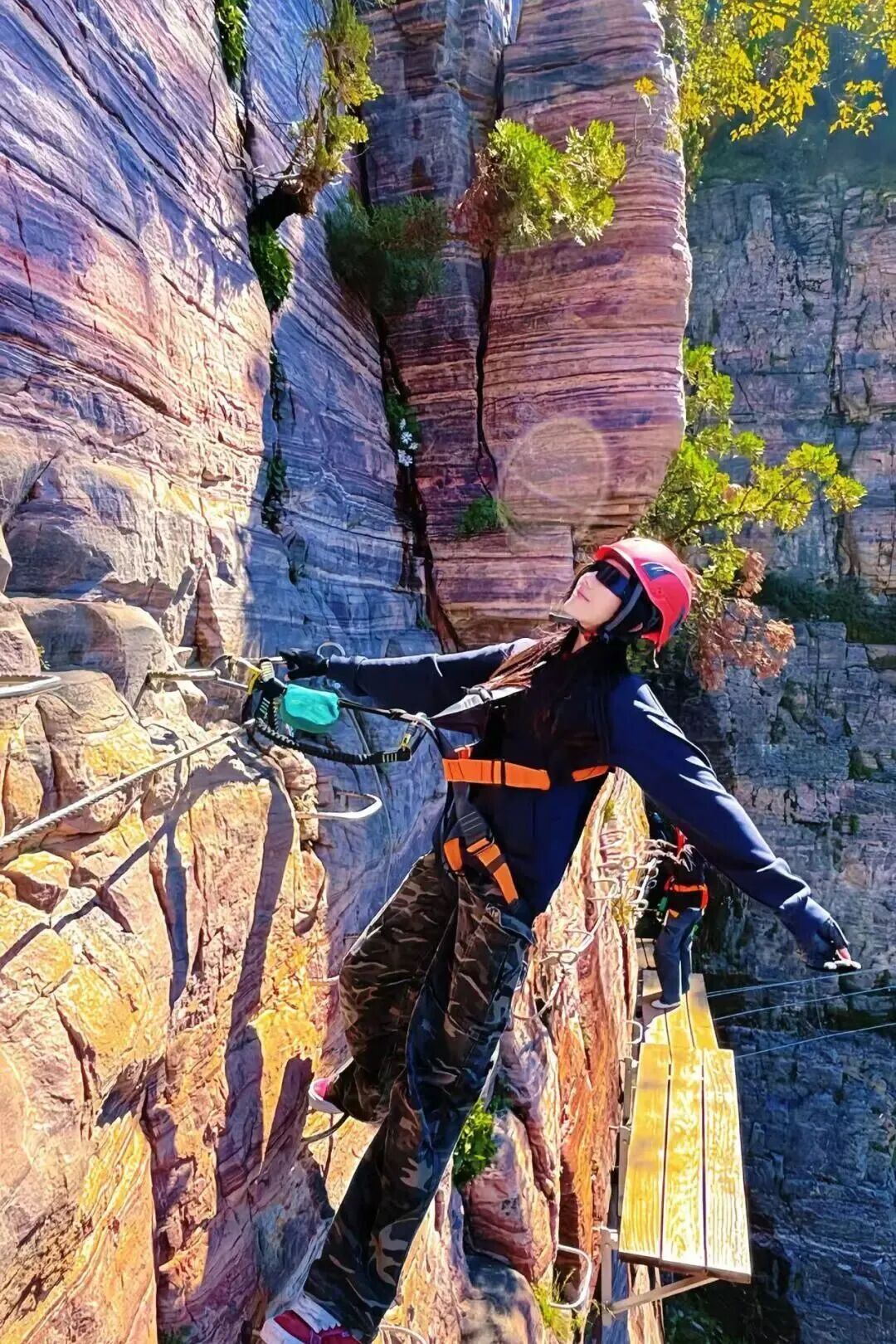 新乡南太行出游指南|绝壁行车VS徒步探幽，一键解锁！