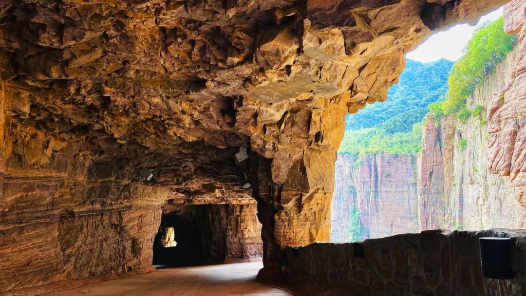中国太行山旅游第一站！打卡新乡南太行三条挂壁公路