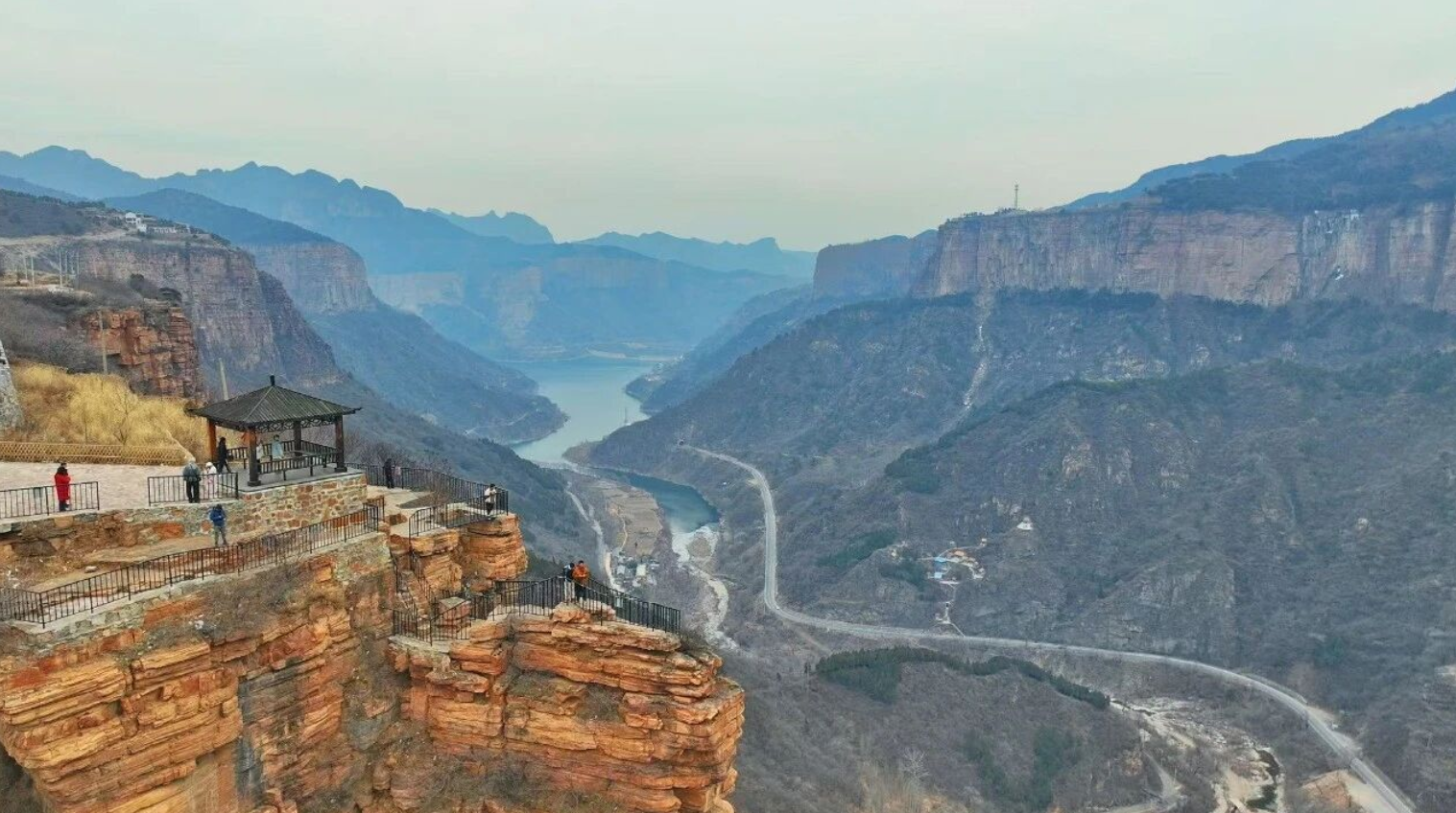 拍出质感大片！新乡南太行才是真正的 “ 天然摄影棚 ”