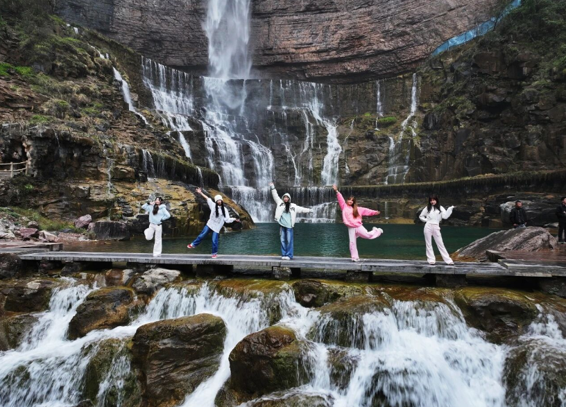 新乡南太行冬日特惠来袭!暖阳映太行,美景不打折~ 新乡南太行冬日特惠来袭!暖阳映太行,美景不打折~