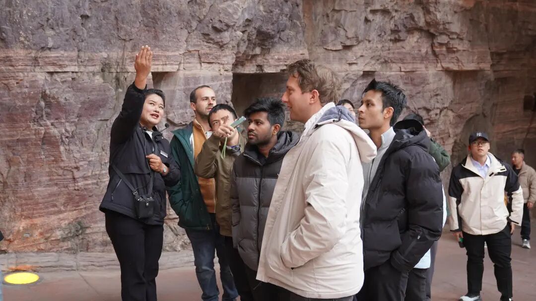 跨越山海，共赴万仙山之约：14国友人探寻太行精神