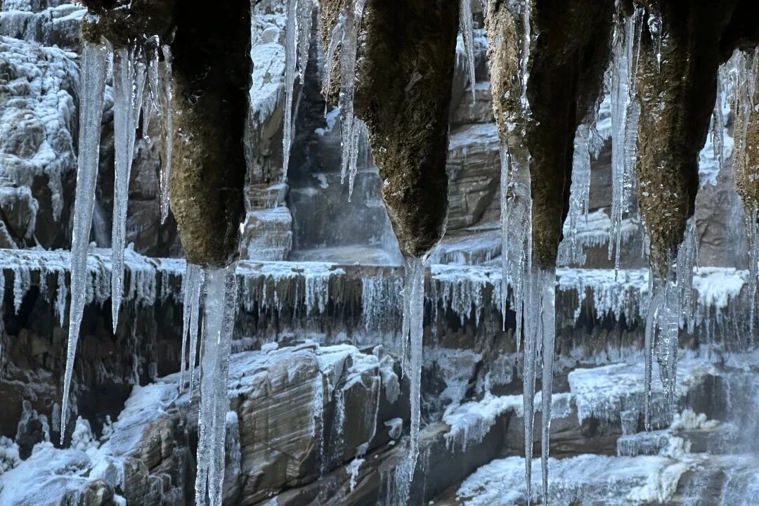 加载中… 新乡南太行“冬日雪景皮肤”即将上线! 加载中… 新乡南太行“冬日雪景皮肤”即将上线!