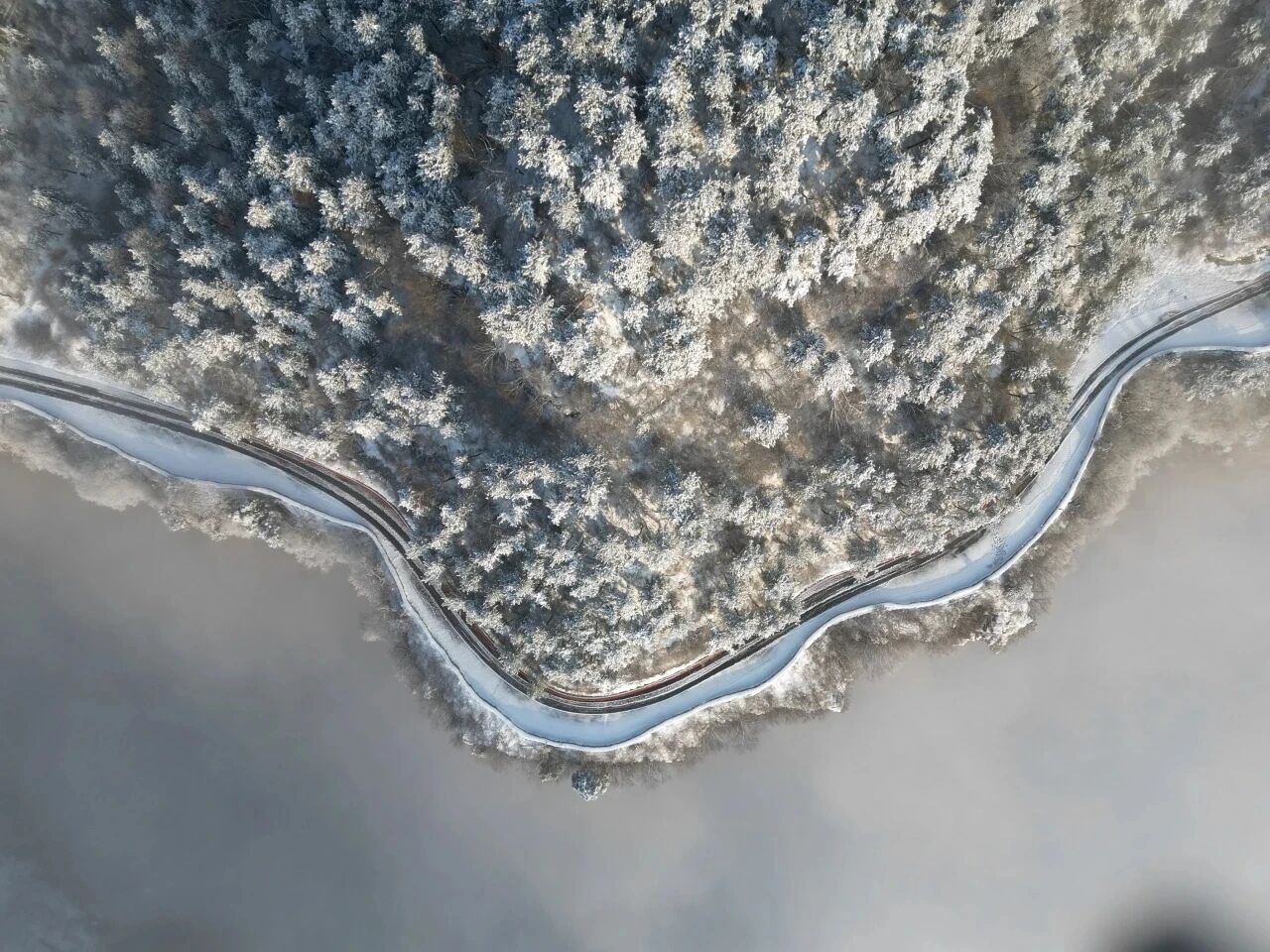 加载中… 新乡南太行“冬日雪景皮肤”即将上线! 加载中… 新乡南太行“冬日雪景皮肤”即将上线!