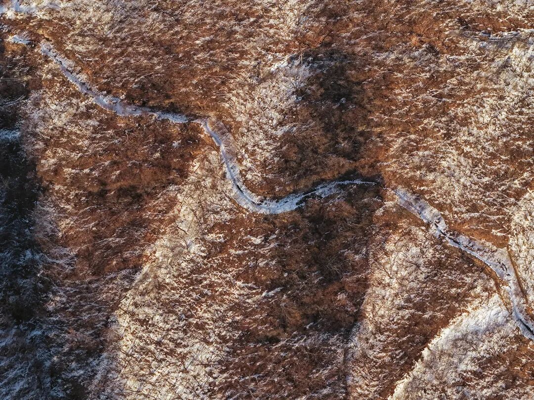 河南南太行藏着“悬崖仙居” 雪落老爷顶 画面美到不敢信