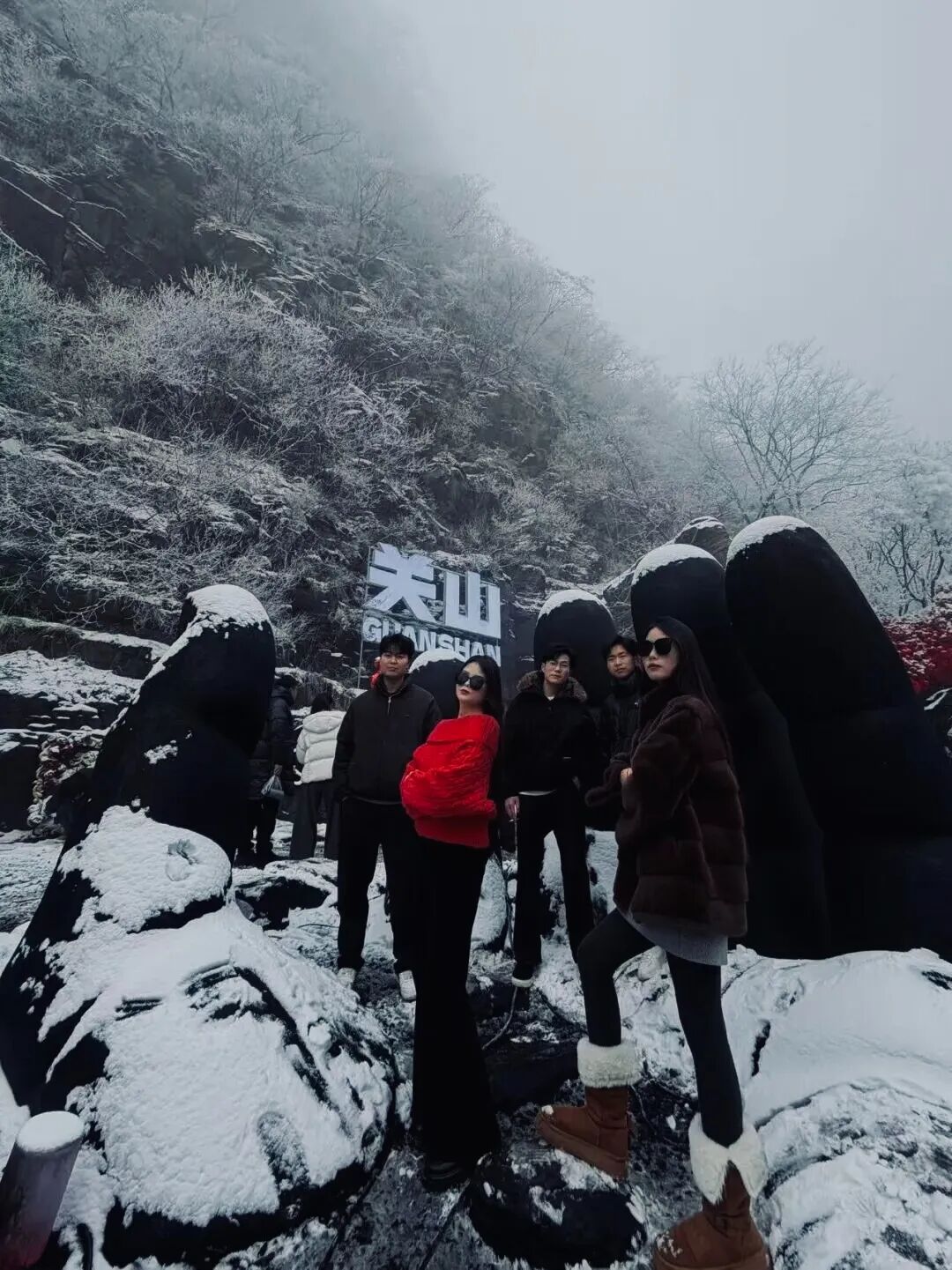 南太行私藏的「浪漫乌托邦」!关山幻梦谷,把银河玫瑰搬进山谷里 南太行私藏的「浪漫乌托邦」!关山幻梦谷,把银河玫瑰搬进山谷里