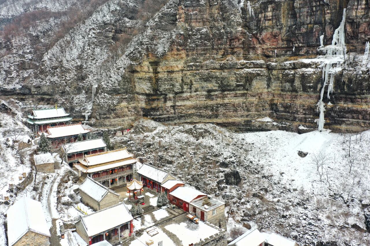 南太行冬季绝美景色+地道趴地小菠菜? 南太行冬季绝美景色+地道趴地小菠菜?