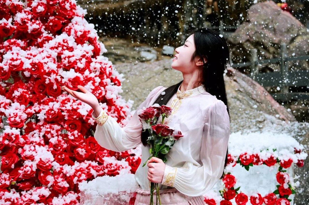 周末出游选哪里？新乡南太行冰雪仙境，等你来撒欢~