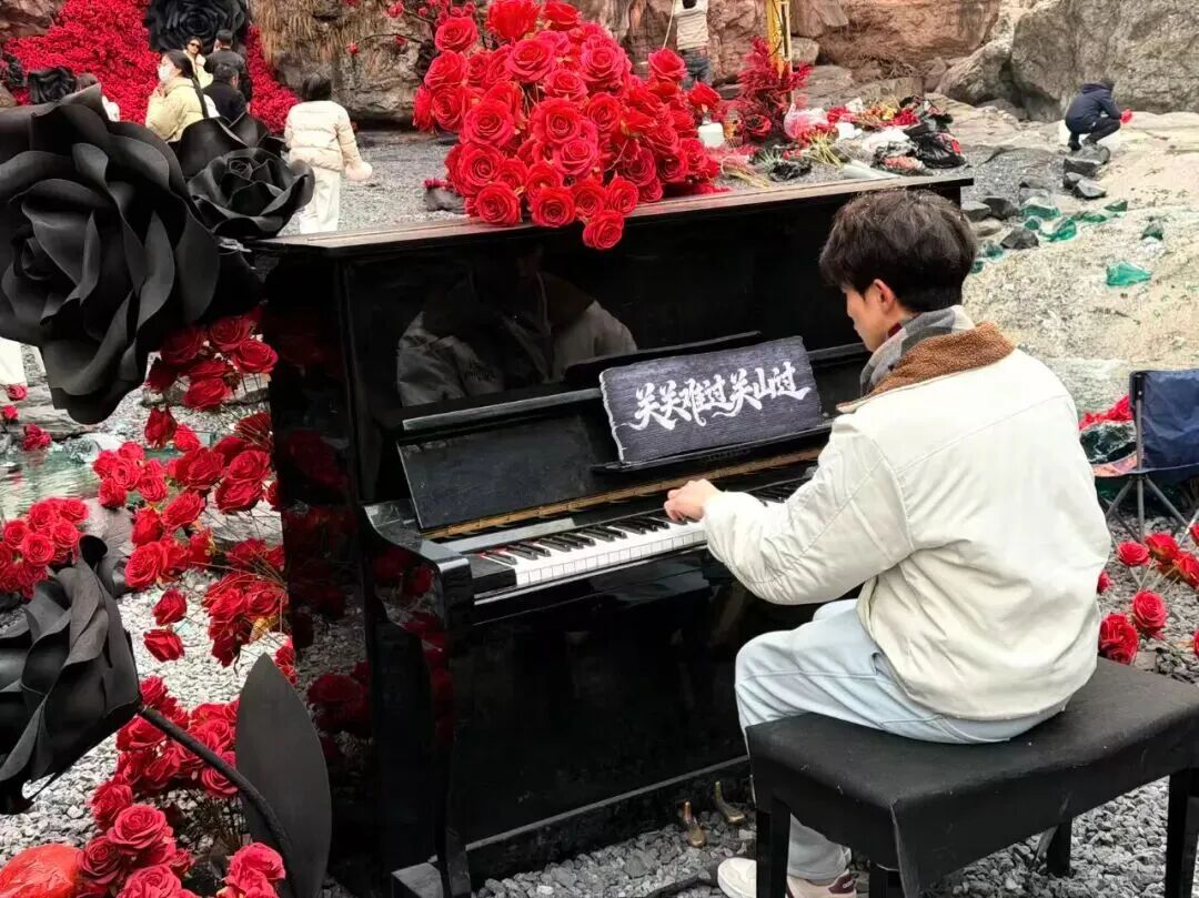 年味儿加“马”！新乡南太行邀你一起过大年！