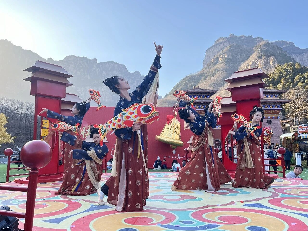 马踏春风至，太行灯火明，元宵佳节，在新乡南太行，共享团圆之乐！