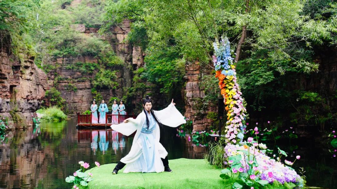 赏花看剧，新乡南太行多重福利一键解锁