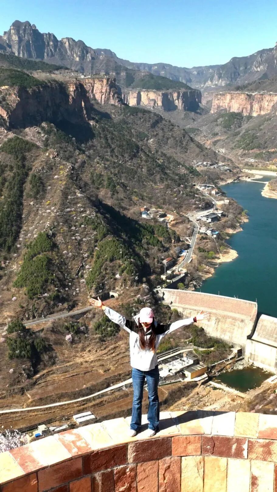 三月不冲亏大了！AI替你打工，你去新乡南太行“驯养”春天！秋沟世外桃源上线，错过等一年！