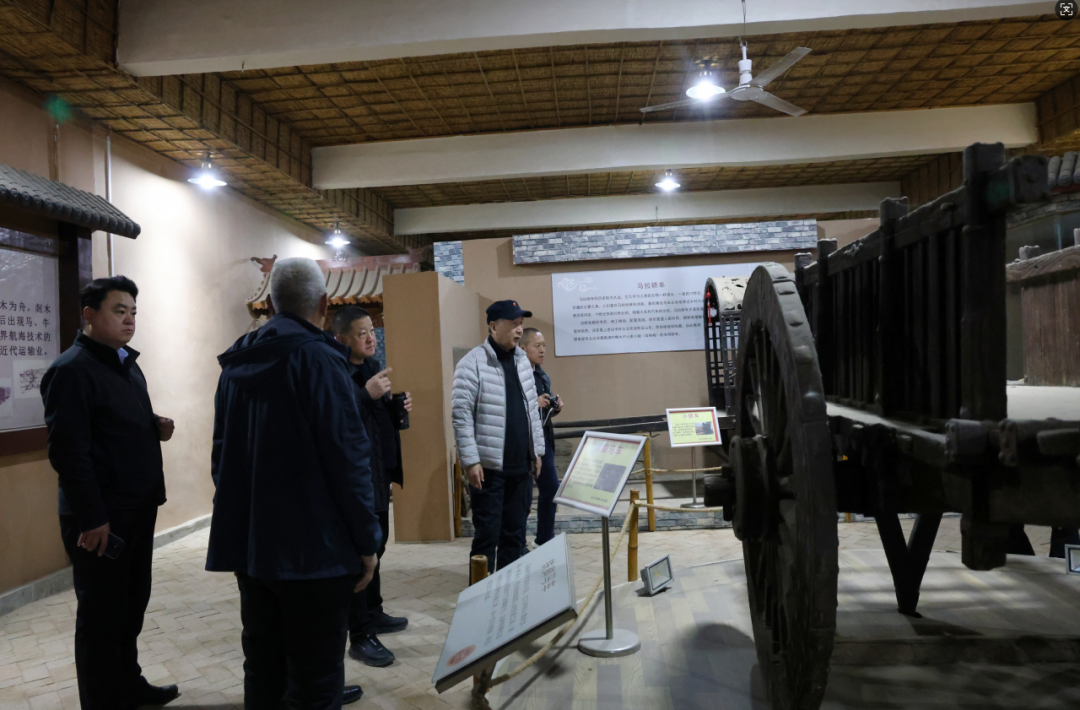 冯小宁执导《举起手来3》定档万仙山,神秘主演加盟,4月正式开拍 冯小宁执导《举起手来3》定档万仙山,神秘主演加盟,4月正式开拍