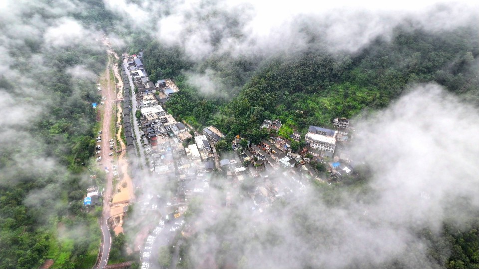 CCTV-13聚焦万仙山|从隐秘红色动脉到文旅富民新章 CCTV-13聚焦万仙山|从隐秘红色动脉到文旅富民新章