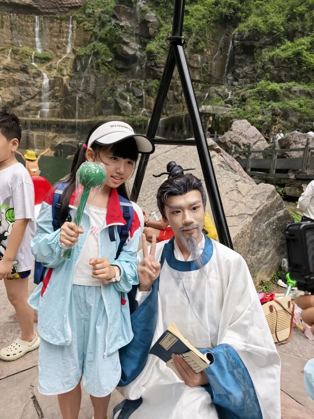 昼玩水，夜狂欢，八里沟亲水文化季“白+黑”欢乐不重样！