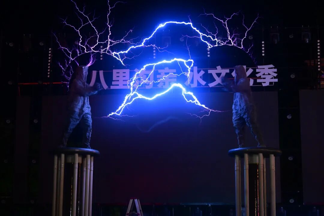 昼玩水，夜狂欢，八里沟亲水文化季“白+黑”欢乐不重样！