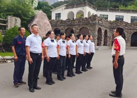 迎战台风“白海豚”|新乡南太行:风雨同心护平安,静待云开邀君来 迎战台风“白海豚”|新乡南太行:风雨同心护平安,静待云开邀君来