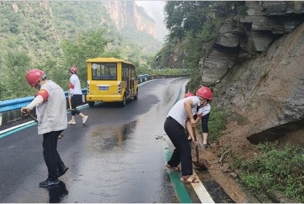 迎战台风“白海豚”|新乡南太行:风雨同心护平安,静待云开邀君来 迎战台风“白海豚”|新乡南太行:风雨同心护平安,静待云开邀君来