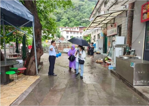 迎战台风“白海豚”|新乡南太行:风雨同心护平安,静待云开邀君来 迎战台风“白海豚”|新乡南太行:风雨同心护平安,静待云开邀君来