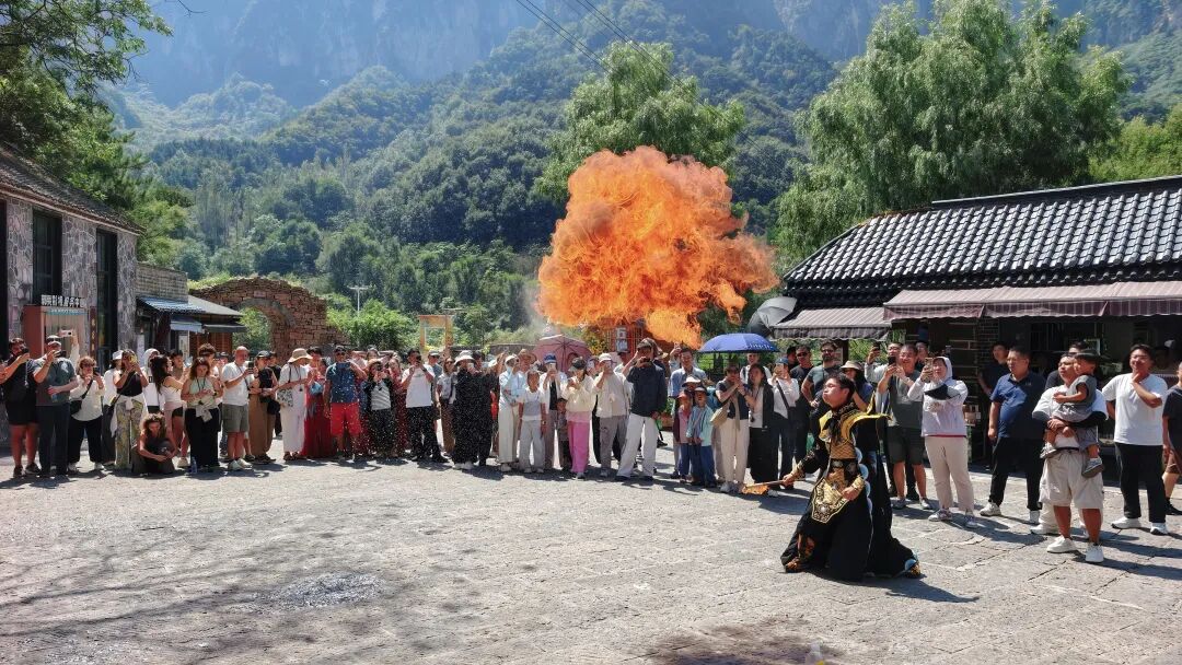 新乡南太行入境游再拓新版图| 新乡南太行万仙山景区首迎欧洲团! 新乡南太行入境游再拓新版图| 新乡南太行万仙山景区首迎欧洲团!
