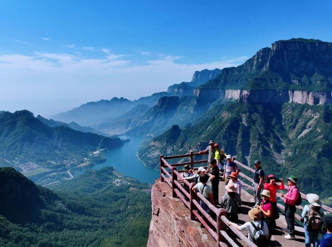 月落太行留秋韵，山海相约待国庆丨新乡南太行邀你共赴秋日盛景