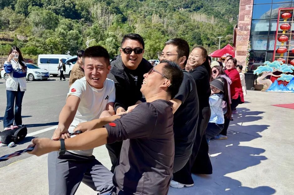 国庆第三天,新乡南太行“人从众”模式已开启!现场太燃了! 国庆第三天,新乡南太行“人从众”模式已开启!现场太燃了!