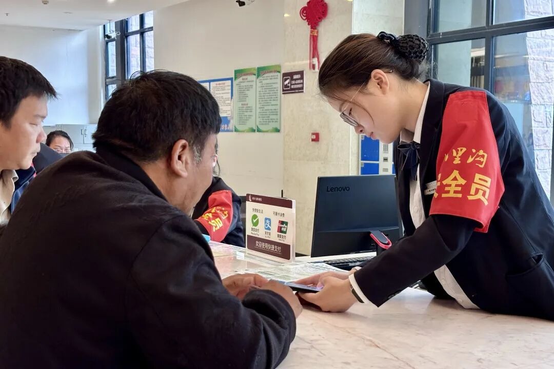 国庆第三天,新乡南太行“人从众”模式已开启!现场太燃了! 国庆第三天,新乡南太行“人从众”模式已开启!现场太燃了!