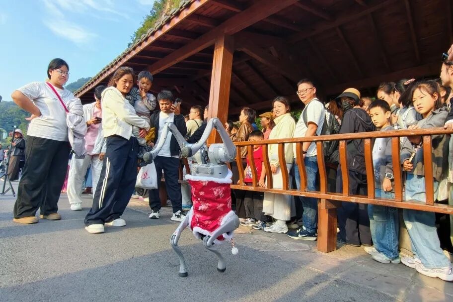 国庆第三天,新乡南太行“人从众”模式已开启!现场太燃了! 国庆第三天,新乡南太行“人从众”模式已开启!现场太燃了!