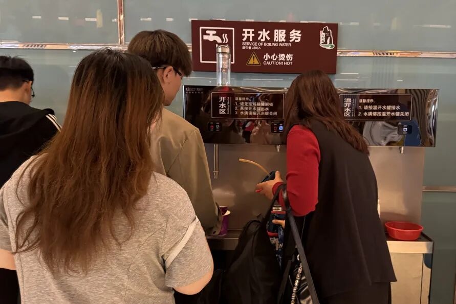 国庆第三天,新乡南太行“人从众”模式已开启!现场太燃了! 国庆第三天,新乡南太行“人从众”模式已开启!现场太燃了!