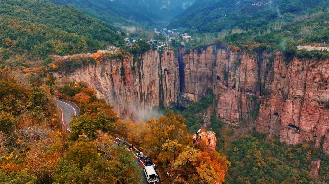 “秋上新” 新乡南太行秋日盛景,一眼沦陷 “秋上新” 新乡南太行秋日盛景,一眼沦陷