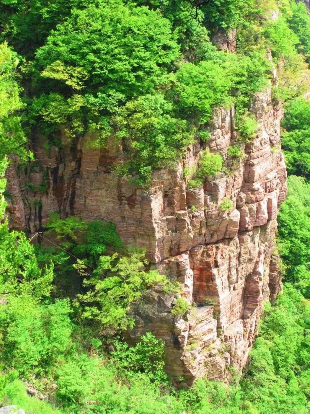 关山天柱峰| 一峰擎日月 千仞锁云间